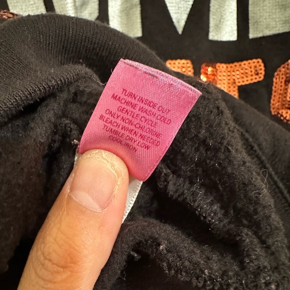 *PINK* SAN FRANCISCO GIANTS 5th & Ocean Collab Black Hoodie Size Medium - Picture 4 of 5